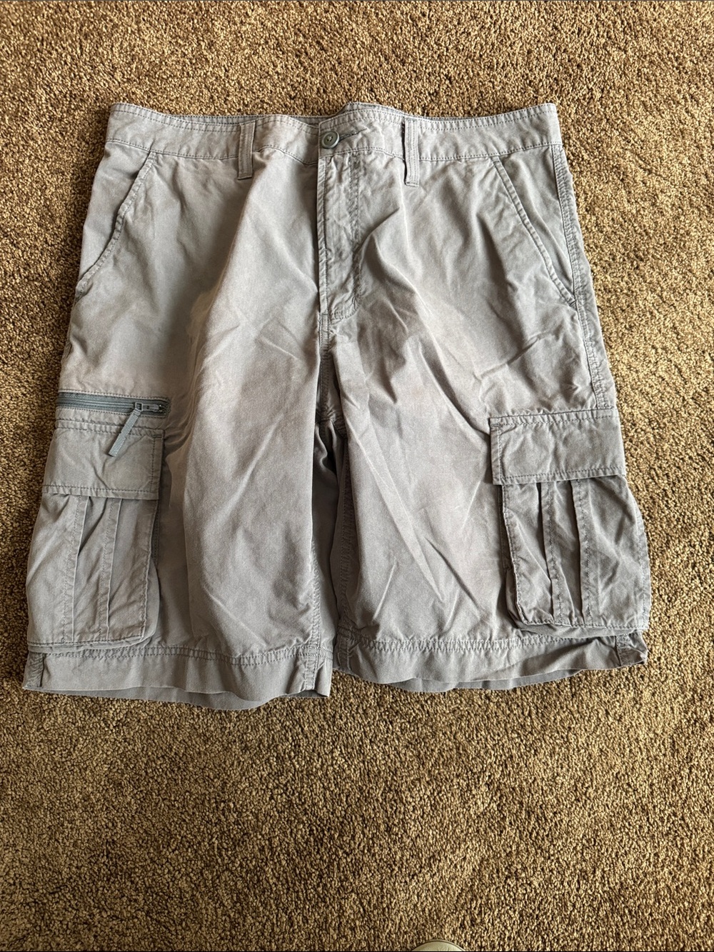 Sonoma Men's Light Gray Cargo Shorts with Multiple Pockets